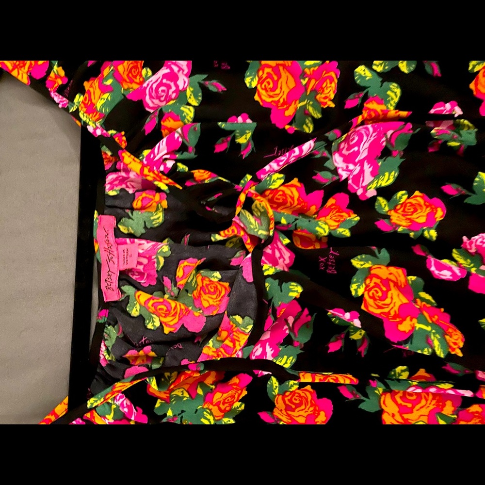 Small Betsey Johnson floral top
